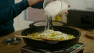 Südindisches Spitzkohl-Karottengemüse | Bild: BR